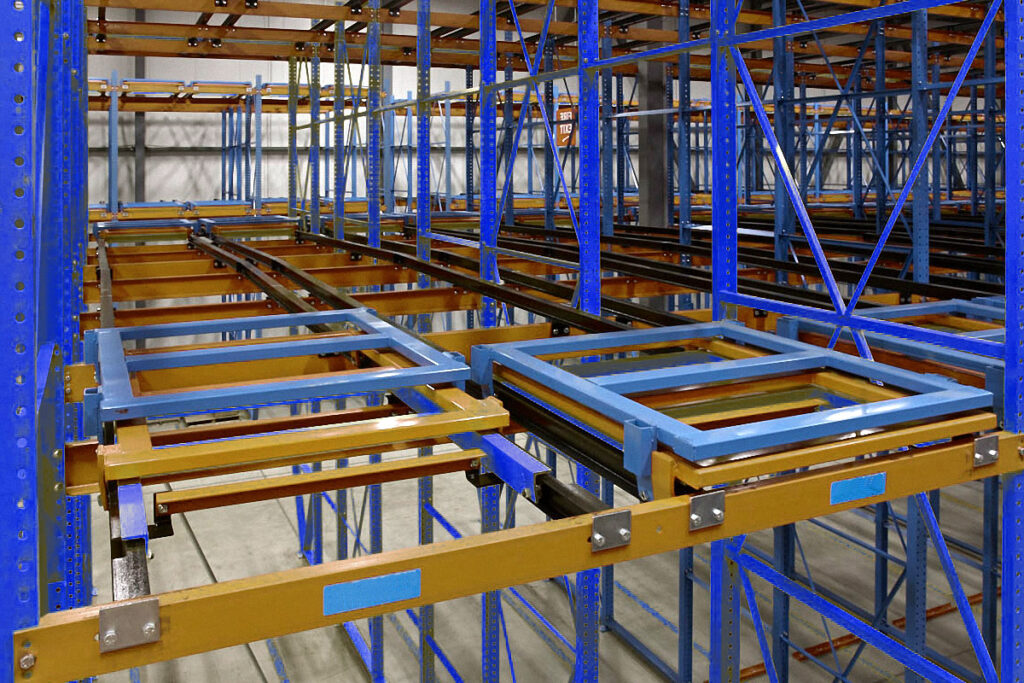 Scaffalatura push back