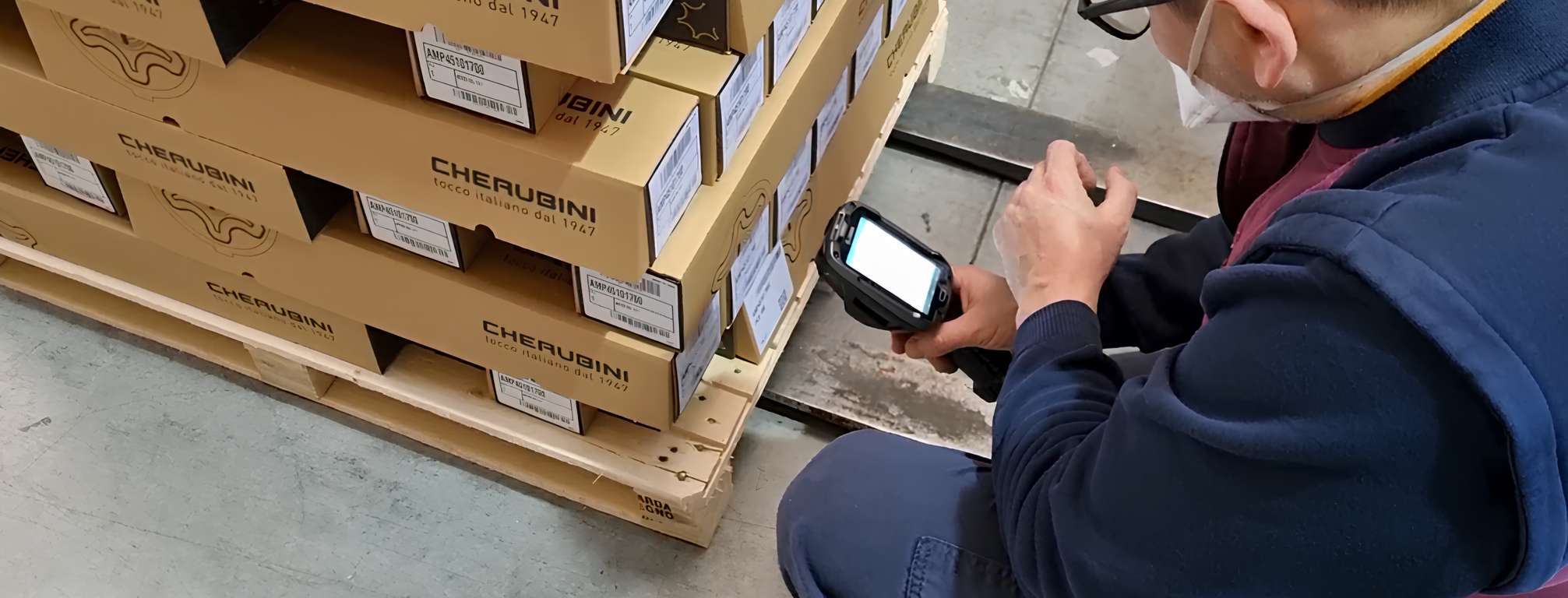 Terminale portatile utilizzato per la gestione dei colli Cherubini